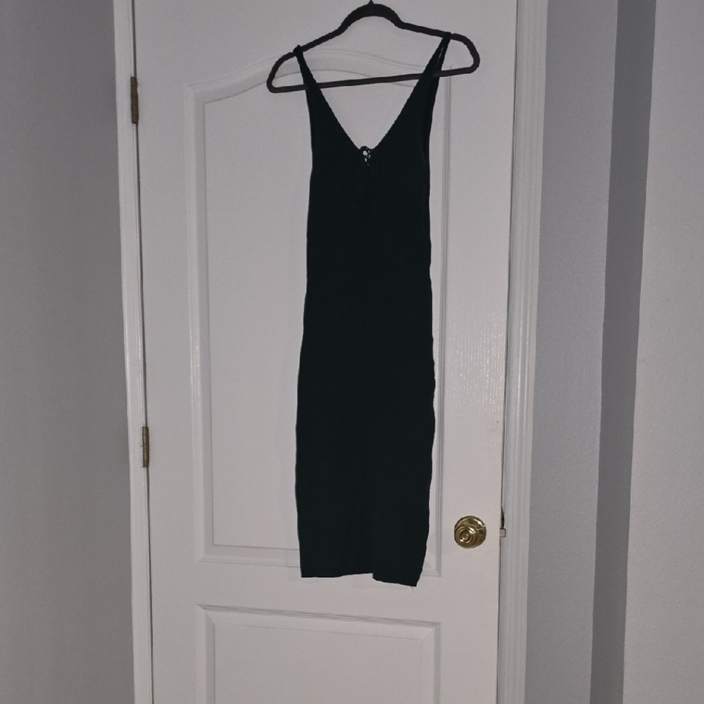Hunter Green Midi Dress with V-Neck for Cocktail
